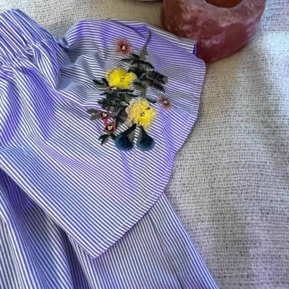Be-You Ti-ful Stripped Embroiriy flower Shirt - Picture 2 of 4